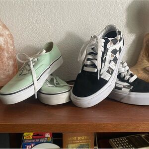 ✌🏼 Two Pairs of Vans Size 3.5 Big Kids
